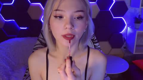 Sandy  online show from January 17, 1:25 am