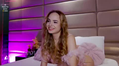 SandraHazee online show from April 19, 4:57 am