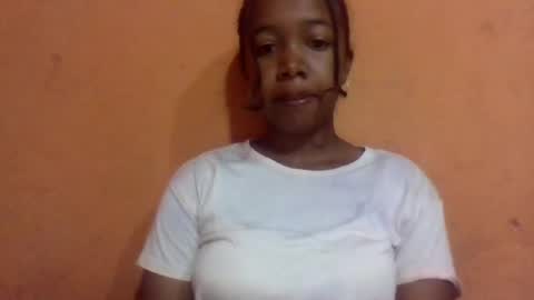 sandriana26 online show from April 2, 5:04 am