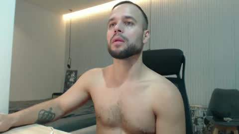 DeAlex online show from October 4, 1:09 pm