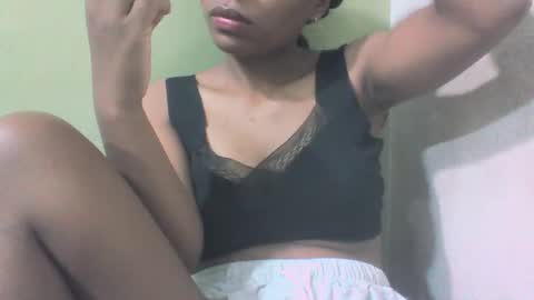 sandy735579 online show from February 25, 7:01 am