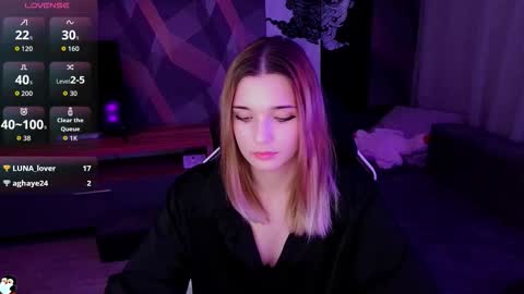 sandy_belle88 online show from October 2, 8:18 pm