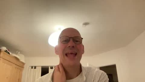 santaclausonice online show from November 18, 11:15 pm