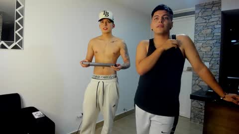 Santiago Henao online show from December 1, 11:51 pm