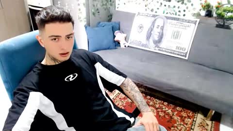 santi_ss online show from February 12, 2:42 pm