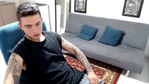 santi_ss online show from November 20, 3:42 pm