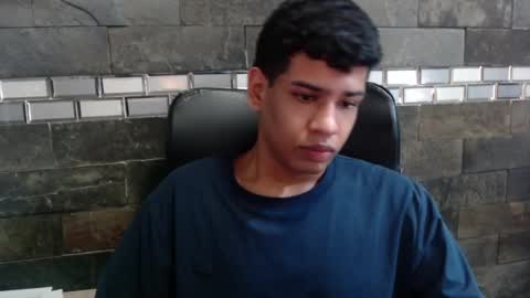 santi online show from November 19, 2:33 am