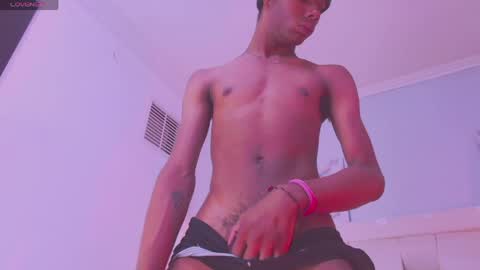 Santiiiiii  online show from April 8, 10:02 pm