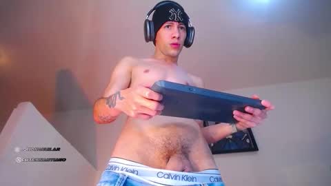 SANTAGO online show from October 21, 9:58 am