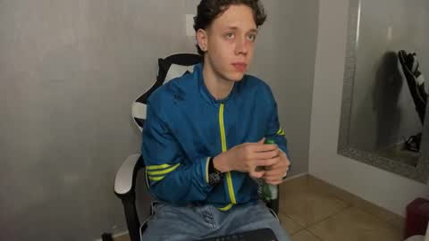 Julius Novachrono  online show from October 22, 7:59 pm