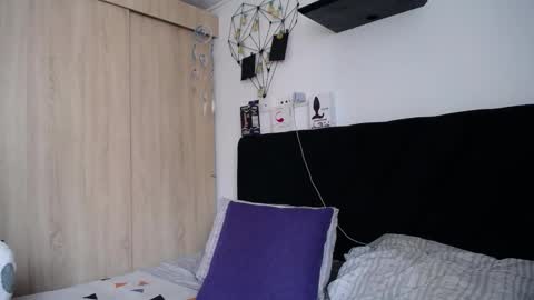 Santii online show from October 15, 6:31 pm