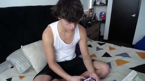 Santii online show from February 7, 1:53 pm