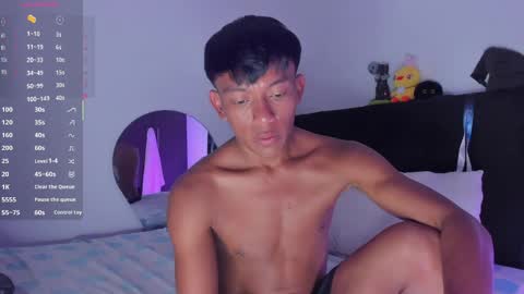 santi online show from April 11, 10:03 pm