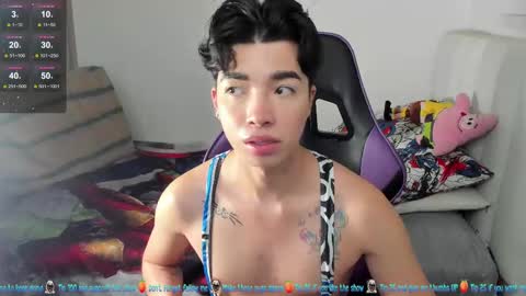 Mr. Santiago online show from March 1, 1:40 pm