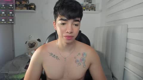 Mr. Santiago online show from April 9, 1:28 pm