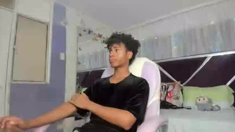 santy online show from March 22, 4:33 pm