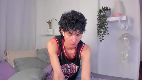 kitty online show from February 3, 2:53 am