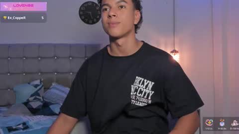 Snapshot of santy_stump chatting on September 26, 11:02 pm santy_stump online show from September 26, 11:02 pm