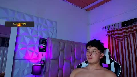 Santyago online show from March 11, 8:20 pm