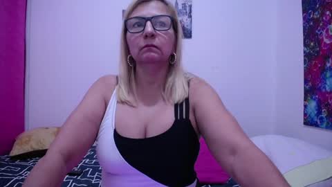 sara online show from February 10, 1:46 am