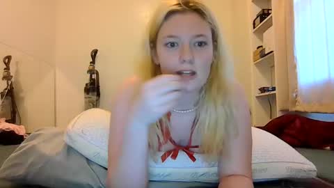 sara9920 online show from March 27, 11:17 pm