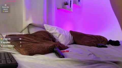 Sara online show from February 10, 10:35 pm