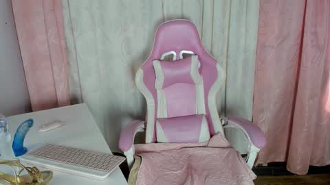 Sara online show from November 4, 3:02 pm