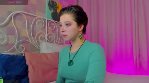 Sarah online show from November 26, 1:36 am