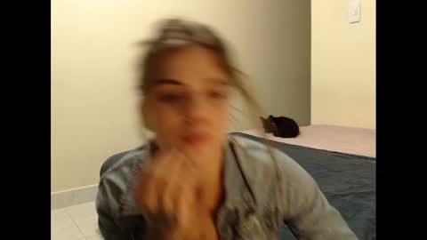 Snapshot of sara_johnson__ chatting on February 24, 2:19 am sara_johnson__ online show from February 24, 2:19 am