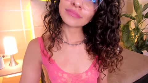 Sara  online show from June 1, 1:34 pm