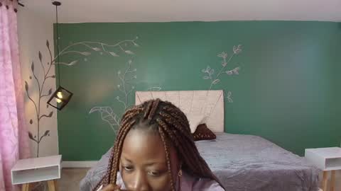 S A R A online show from March 10, 11:34 am