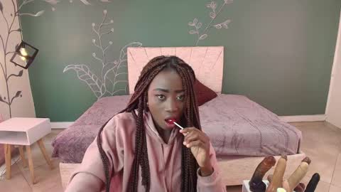 S A R A online show from March 6, 3:02 pm