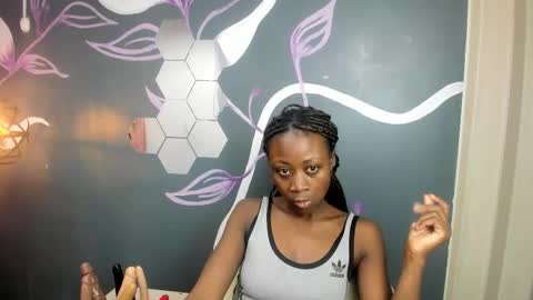 S A R A online show from October 13, 7:05 pm