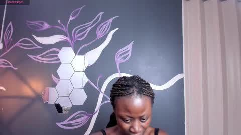 S A R A online show from October 25, 7:03 pm