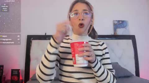 sara_roades online show from October 30, 9:48 pm