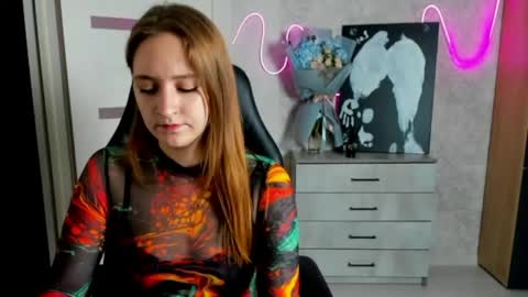 Sara online show from May 15, 3:52 pm