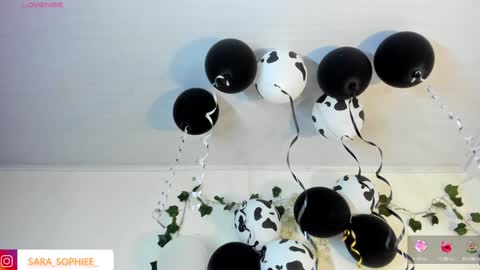 sara sofia online show from December 5, 4:26 am