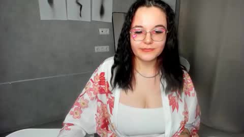 Sara online show from March 5, 1:36 am