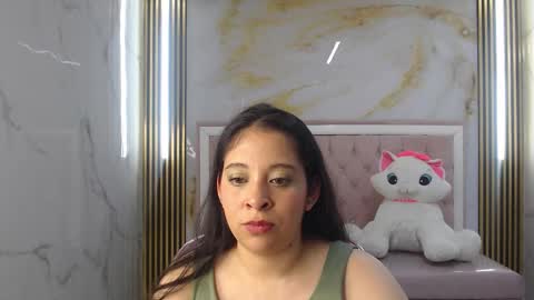 Sara T. online show from March 18, 3:12 am