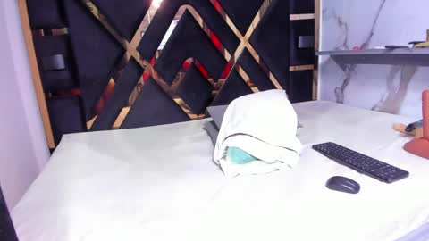 sara_tourner online show from June 5, 11:26 am