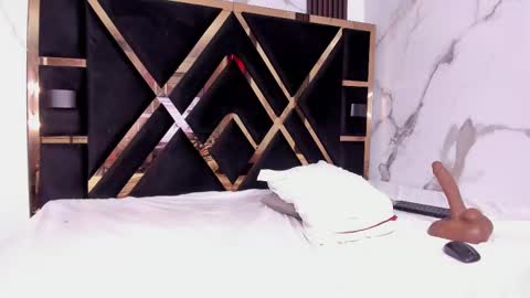 sara_tourner online show from October 17, 3:05 pm