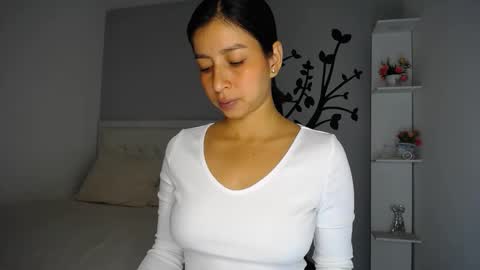 Sara online show from September 19, 1:32 am