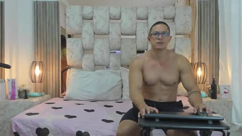 saraANDyoni online show from December 26, 12:59 pm