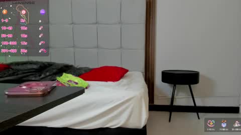   online show from March 5, 10:22 am