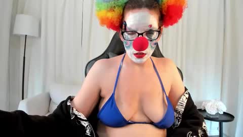 Sara Desire online show from February 18, 3:45 pm