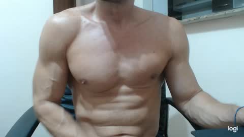 saradorj92 online show from February 4, 7:07 am