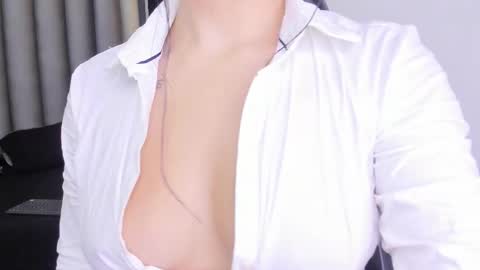 Sarah online show from December 5, 12:36 pm