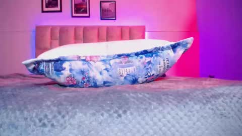 sarah foxx  online show from November 12, 2:03 am