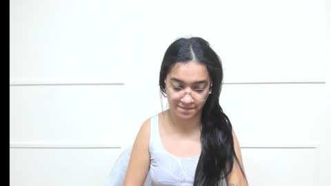 Sarah online show from December 5, 2:33 am