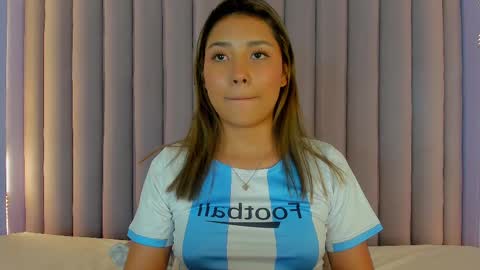 Sarah Evans online show from March 5, 2:25 am